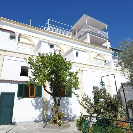 Torre Saracena Praiano