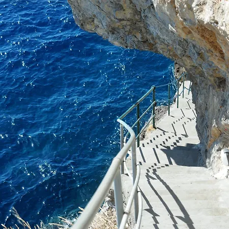 Torre Saracena Hotel 3*