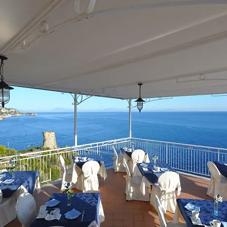 Torre Saracena Hotel 3*