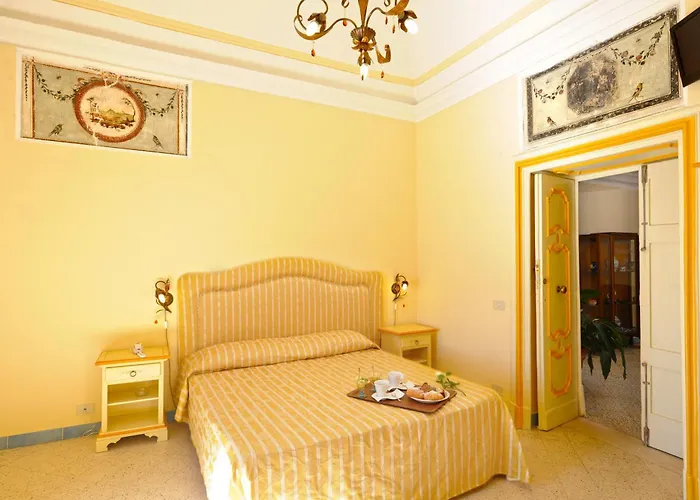 Hotel Torre Saracena