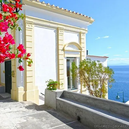 Torre Saracena 3* Praiano