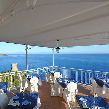 Torre Saracena Praiano