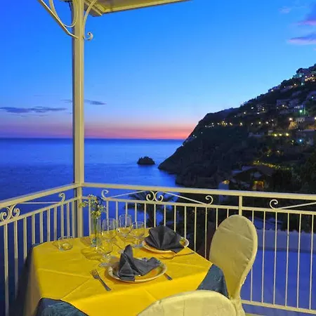 Torre Saracena Hotel Praiano