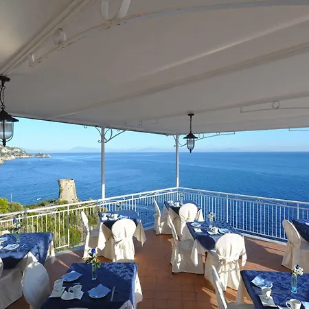 Torre Saracena Hotel Praiano